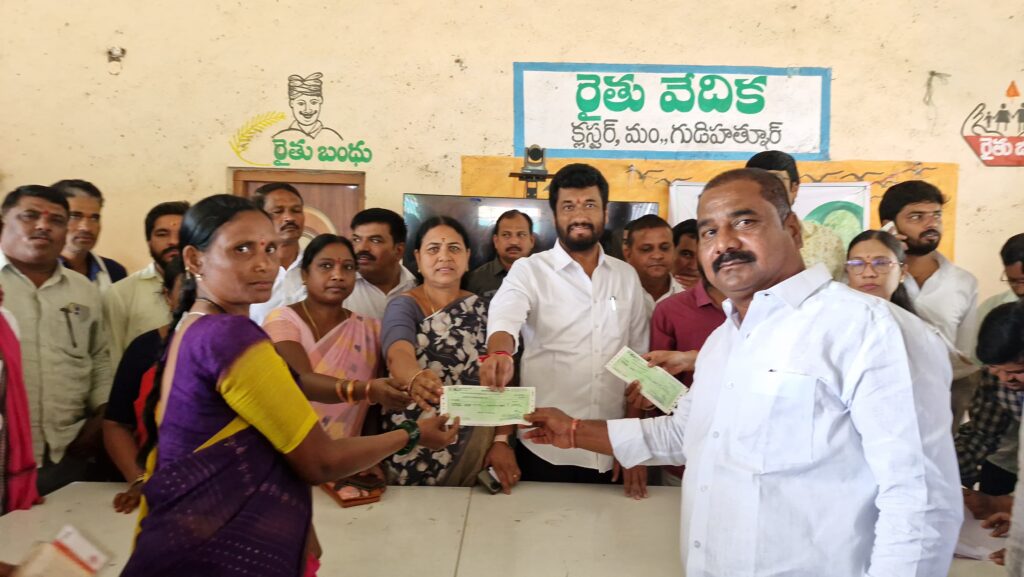 కళ్యాణ లక్ష్మీ–షాదీ ముబారక్ చెక్కుల పంపిణీ..