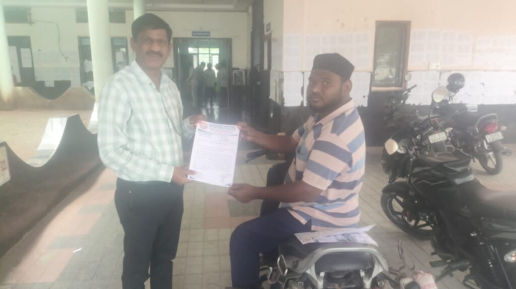 ఫుట్‌పాత్ తొలగింపుపై ఫిర్యాదు