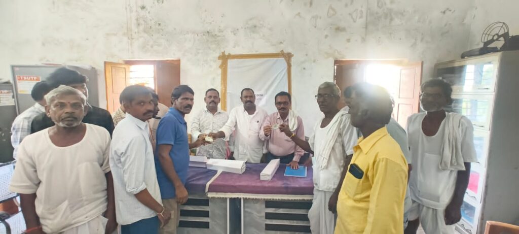 స్మార్ట్ రేషన్ కార్డుల పంపిణీ..