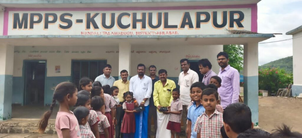 విద్యార్థులు చదువుపై దృష్టి సారించాలి..