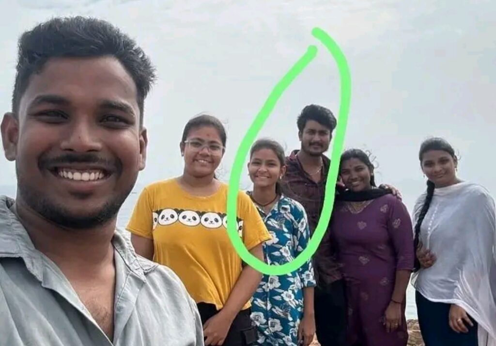 ఫ్రెండ్షిప్ డే వేళ విషాదం..  బీచ్‌లో ఇద్దరు మిత్రులు గల్లంతు