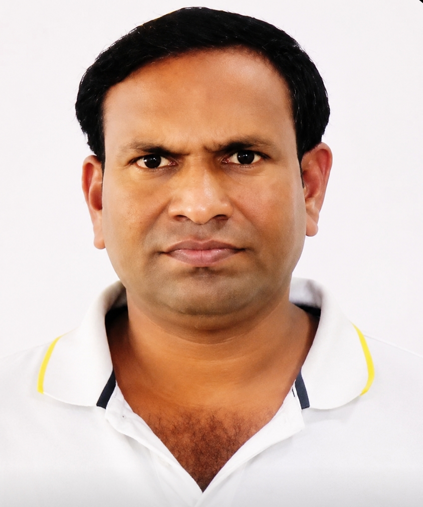 బావిలో పడి కాంట్రాక్ట్ లెక్చరర్ మృతి..