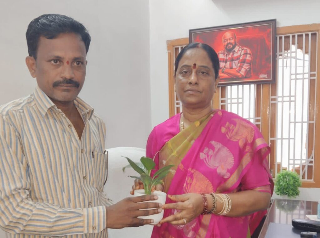 మంత్రి సురేఖకు జన్మదిన శుభాకాంక్షలు..