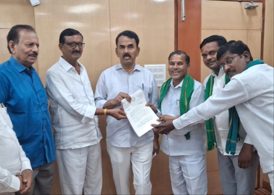 మున్నూరుకాపు సంఘానికి 2 ఎకరాల భూమి కేటాయింపుపై సానుకూల స్పందన