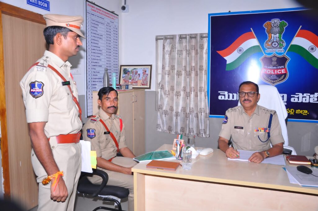 ప్రజలకు నాణ్యమైన సేవలు అందించాలి : డీఎస్పీ సంపత్ రావు