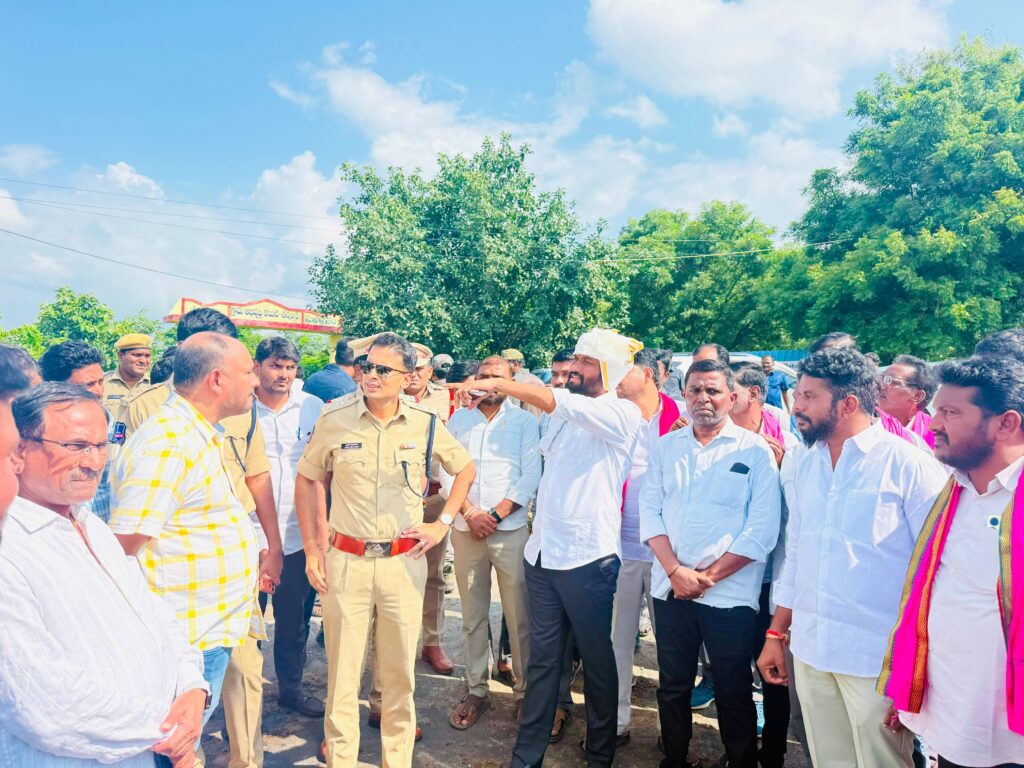 మూడు గంటలు ఎండలో నిలబడి ట్రాఫిక్..