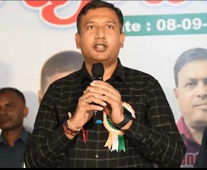 పాఠశాలలు పరస్పరం ఉత్తమ విధానాలను పంచుకోవాలి: కలెక్టర్ రాజర్షి షా