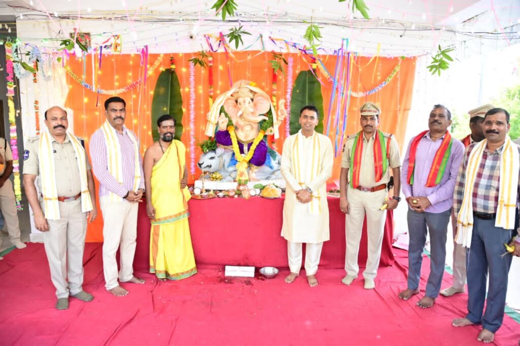 ఘనంగా వినాయక చవితి పూజలు..