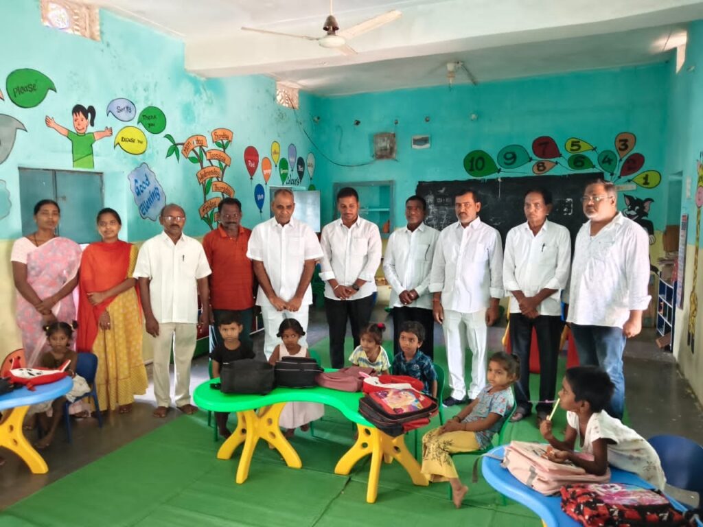 కప్పర్ల పాఠశాలలో కంప్యూటర్, ప్రీ-ప్రైమరీ గదుల