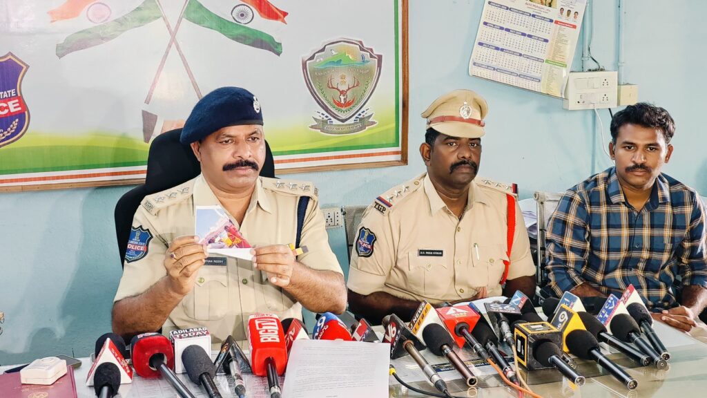 పూజల పేరుతో భయపెట్టి డబ్బుల వసూలు.. భార్యాభర్తల అరెస్ట్