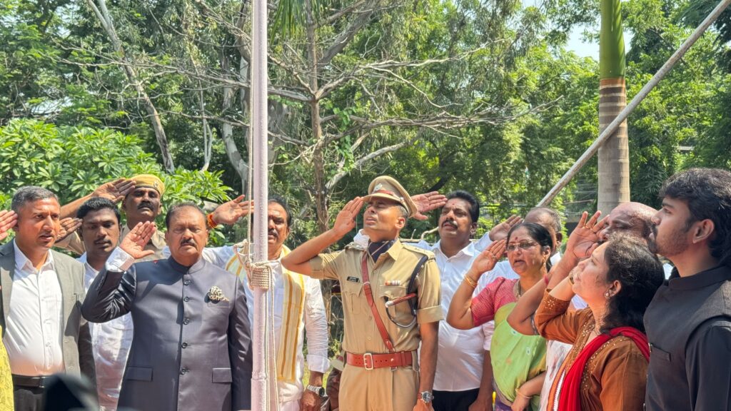 ప్రజా పాలన దినోత్సవ వేడుకల్లో శ్రీకాంత్ రెడ్డి.. షబ్బీర్ అలీకి ఘన సన్మానం