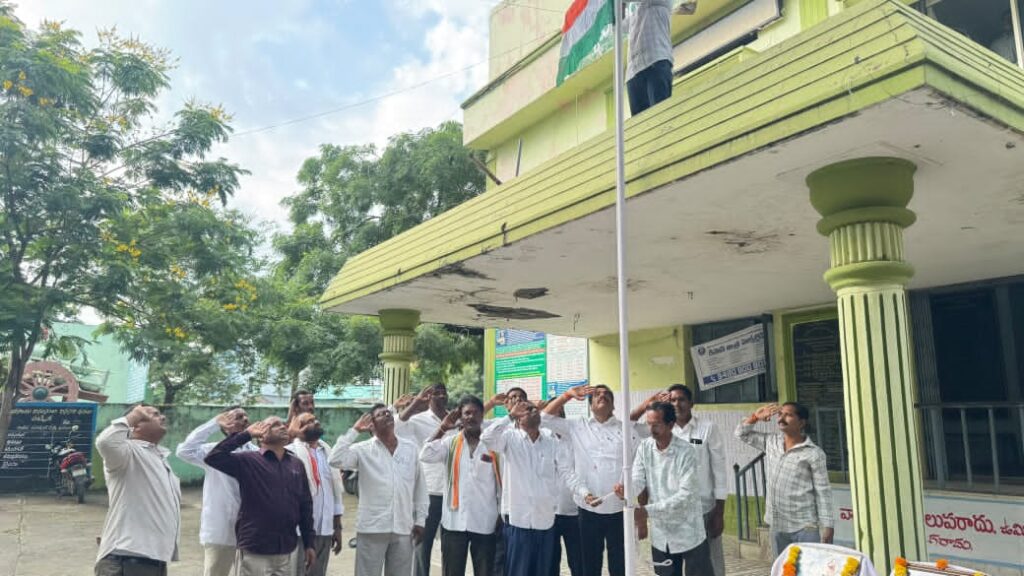 ప్రజా పాలన దినోత్సవ వేడుకల్లో మార్కెట్ కమిటీ చైర్మన్ బోరంచు శ్రీకాంత్ రెడ్డి