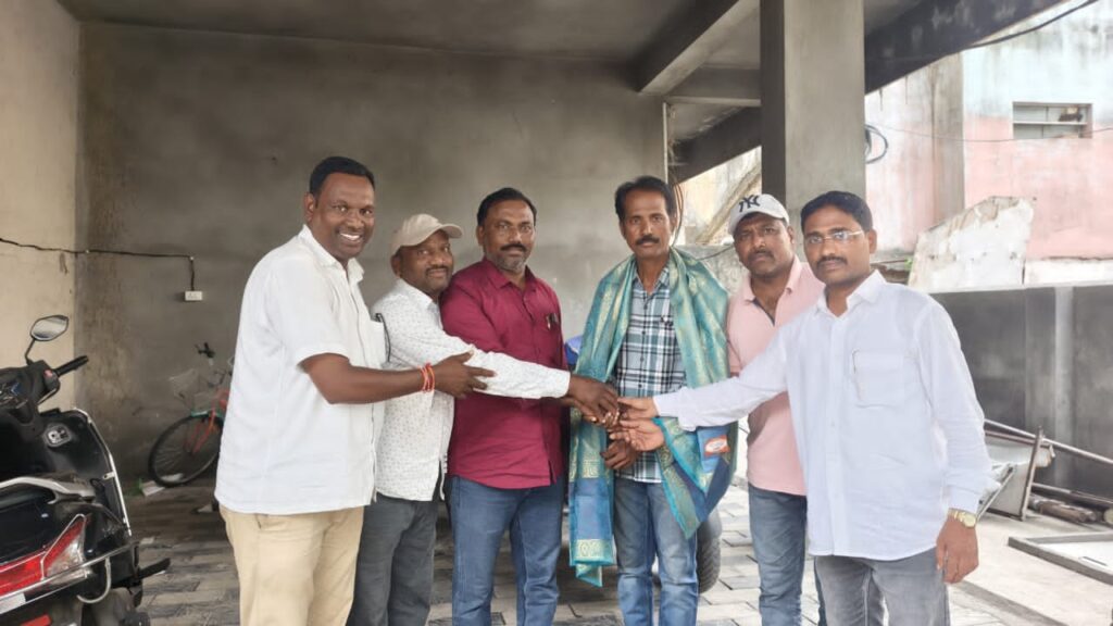 ఏఈ సతీష్‌కుమార్‌కు రైతుల సన్మానం