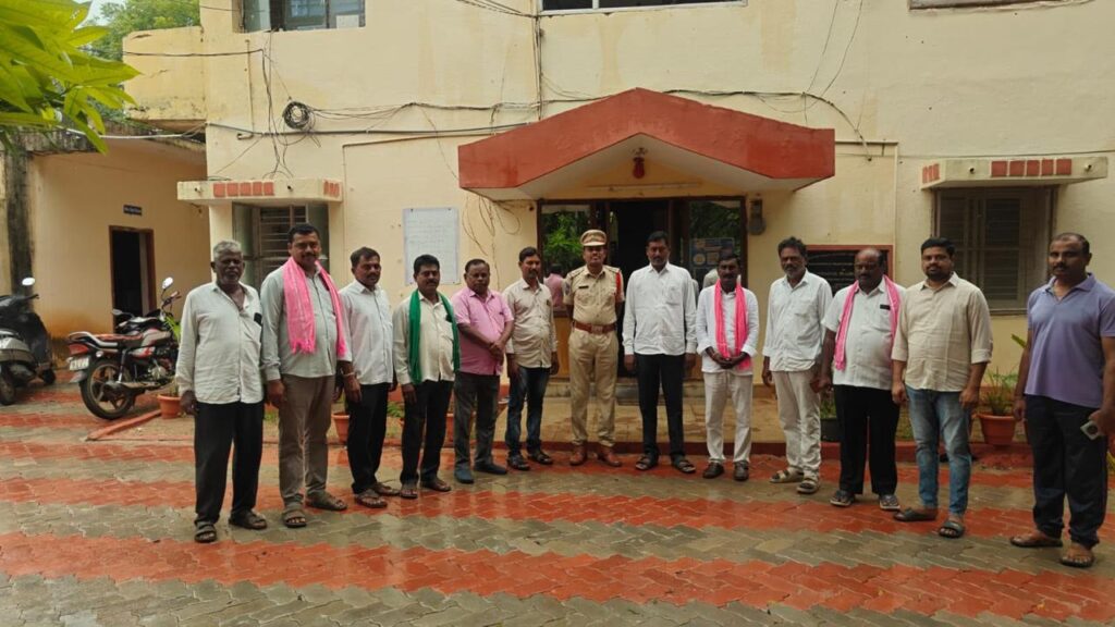 బీఆర్‌ఎస్ నేతల ముందస్తు అరెస్ట్..