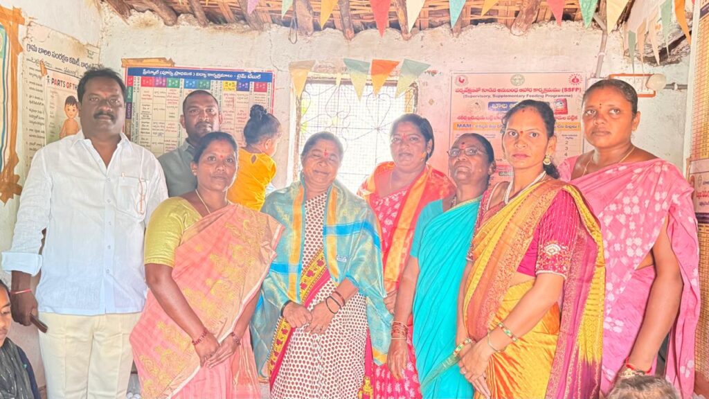 అంగన్‌వాడీ ఆశా సిబ్బందికి సన్మానం..