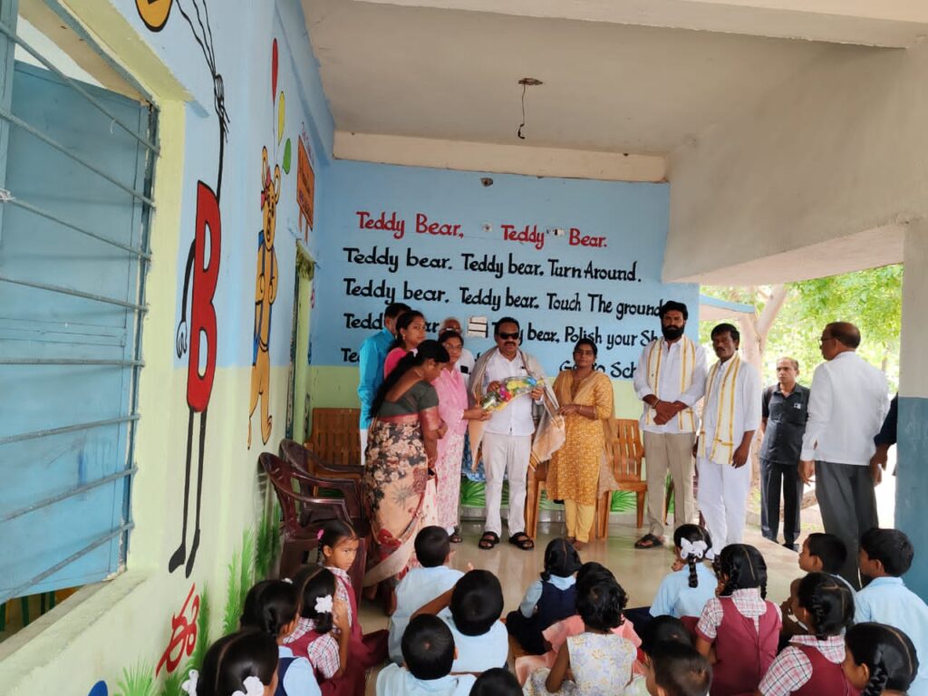 కజ్జర్ల పాఠశాలలో ఉపాధ్యాయుడిని తిరిగి కొనసాగించాలి