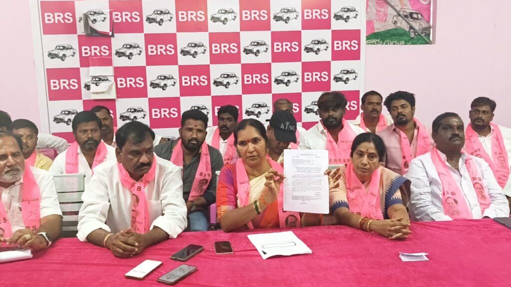 రామాయంపేట రెవెన్యూ డివిజన్‌ను వెంటనే అమలు చేయాలి