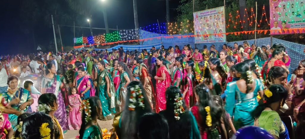 ఘనంగా బతుకమ్మ సంబరాలు..