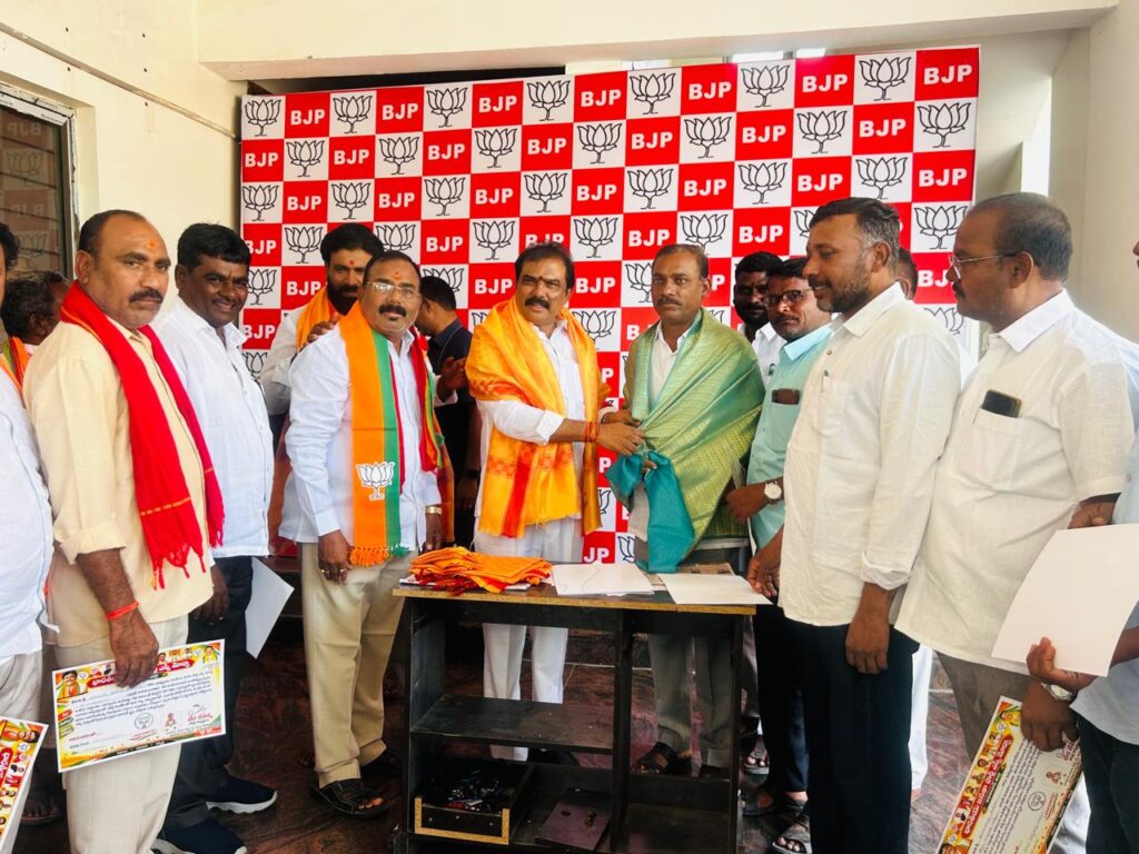 బీజేపీ దళిత మోర్చా జిల్లా ఉపాధ్యక్షుడిగా నియామకం.. కృతజ్ఞతలు తెలిపిన నూతన నాయకుడు