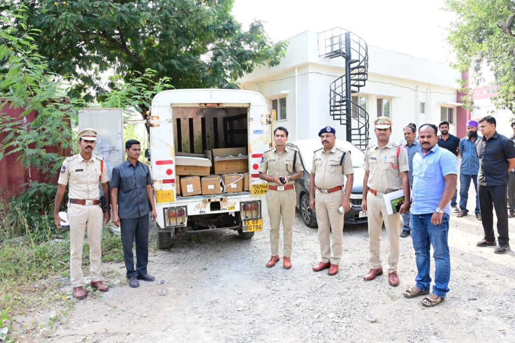 రూ.20 లక్షల అక్రమ పేలుడు పదార్థాల పట్టివేత