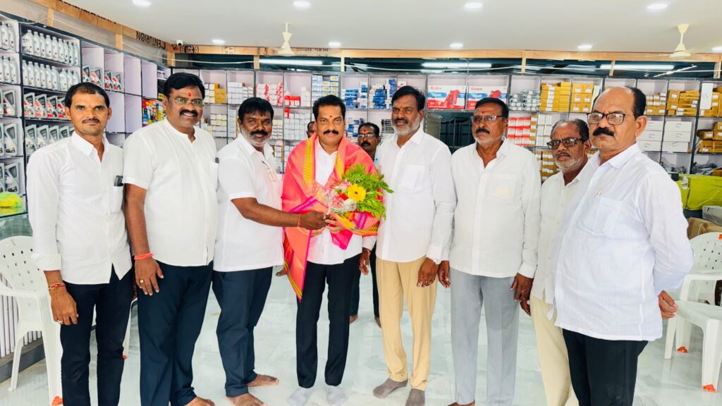 దేవి కార్ డెకోర్ వరల్డ్ ప్రారంభోత్సవంలో ఏఎంసీ చైర్మన్