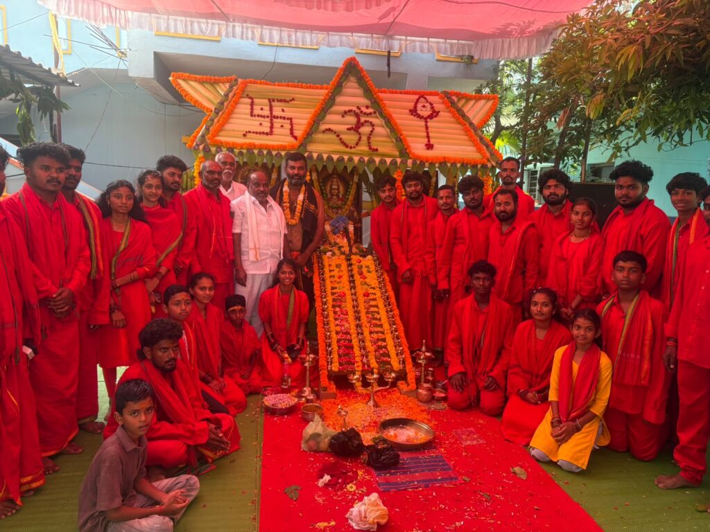 అయ్యప్ప స్వామి 18వ పడిపూజలో మాజీ మంత్రి