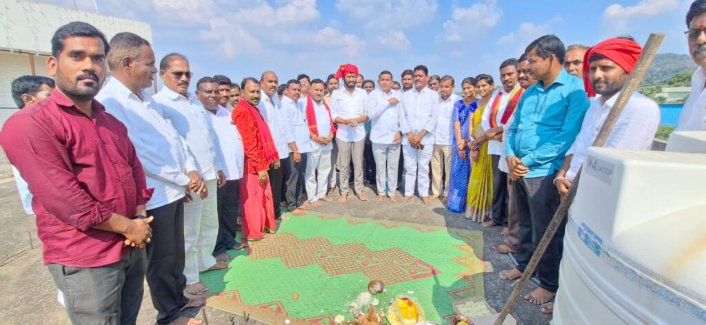 పద్మశాలి సంఘ భవన షెడ్డు నిర్మాణానికి భూమిపూజ..