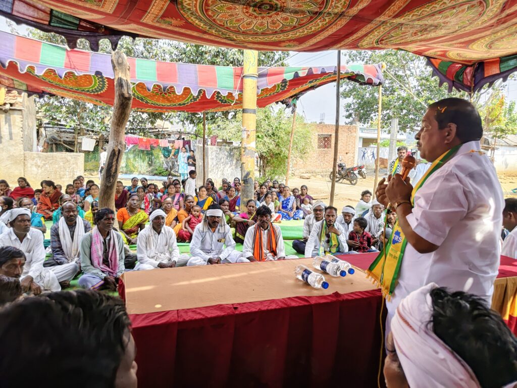 TRS పార్టీలోకి గ్రామస్తుల చేరిక..