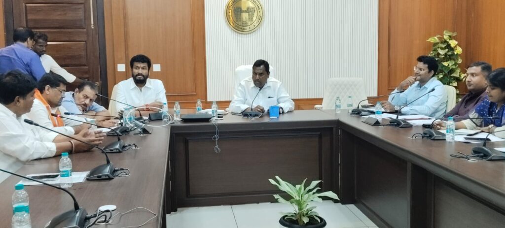 గిరిజనుల కుల ధ్రువీకరణ సమస్యలు పరిష్కరించాలి
