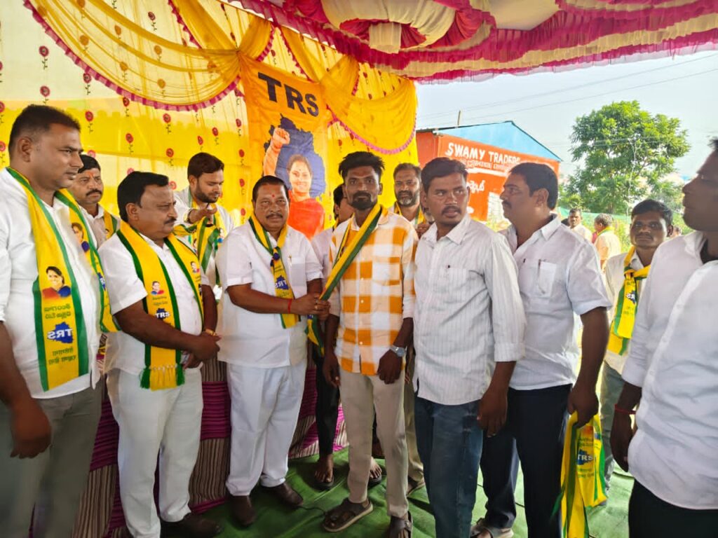 తెలంగాణ రక్షణ సేనలోకి గుడిహత్నూర్ మండల నాయకుల చేరిక
