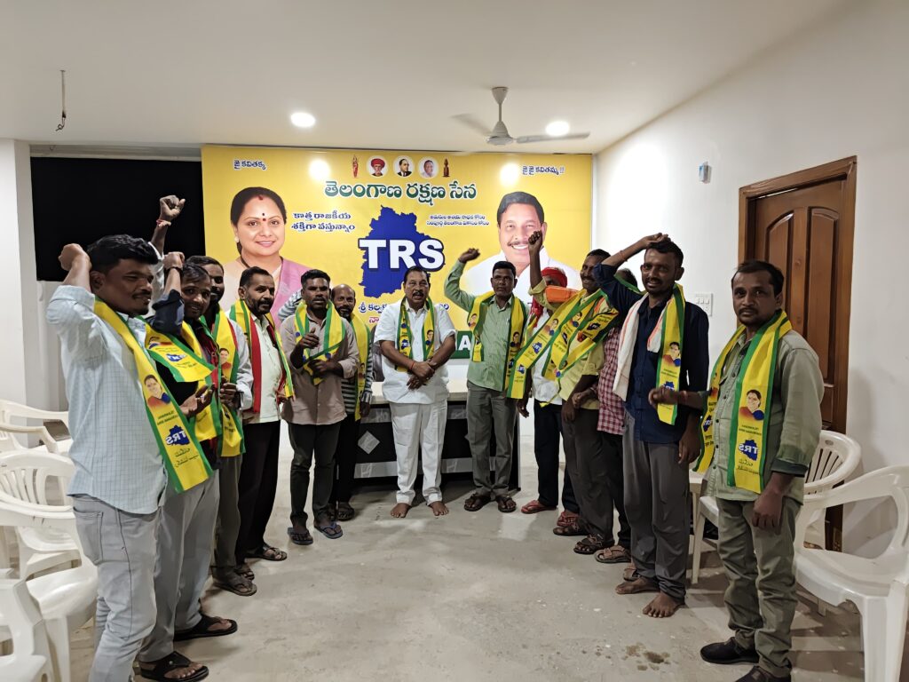 ఘన్పూర్‌లో టీఆర్‌ఎస్‌కు బలం.. బీఆర్‌ఎస్, కాంగ్రెస్ నుంచి పలువురి చేరికలు