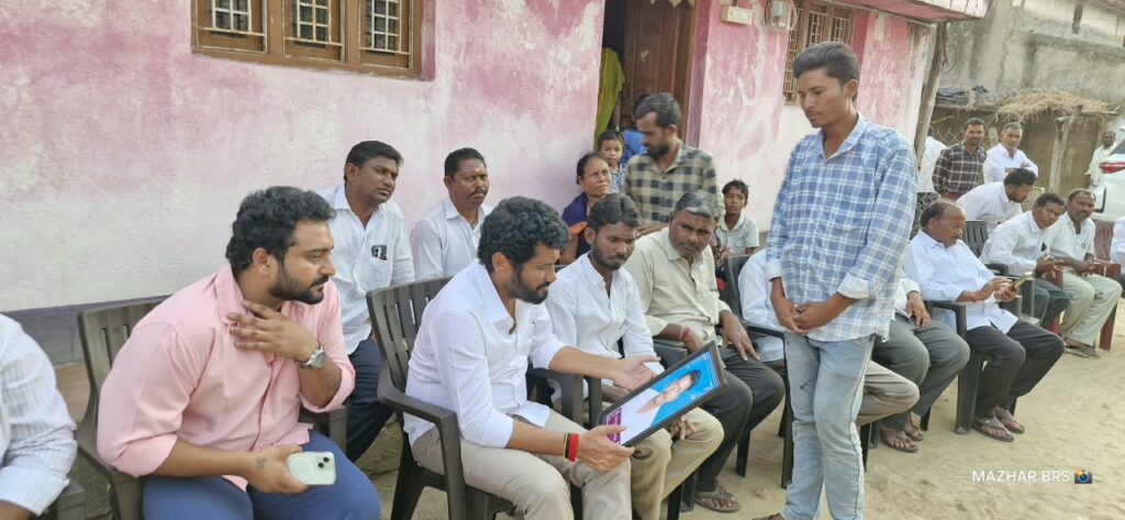 మృతుల కుటుంబాలను పరామర్శించిన ఎమ్మెల్యే