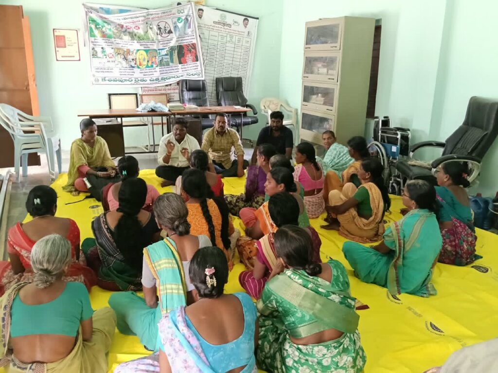 బయో-ఇన్‌పుట్ సెంటర్లపై అవగాహన..