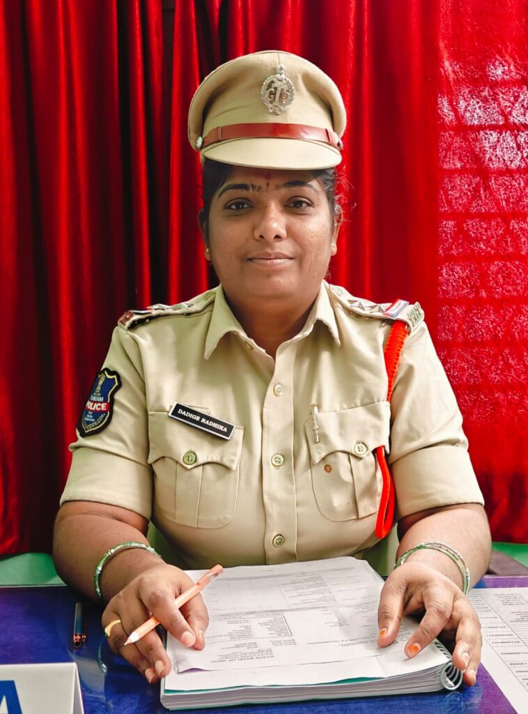 ప్రభుత్వ ఉద్యోగం పేరుతో నిరుద్యోగికి మోసం.. రూ.30 వేల వసూలు