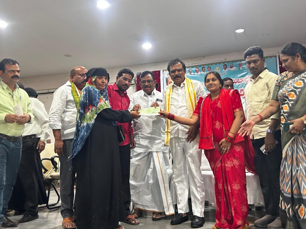 అర్హులకు సంక్షేమ పథకాలు అందించాలి..